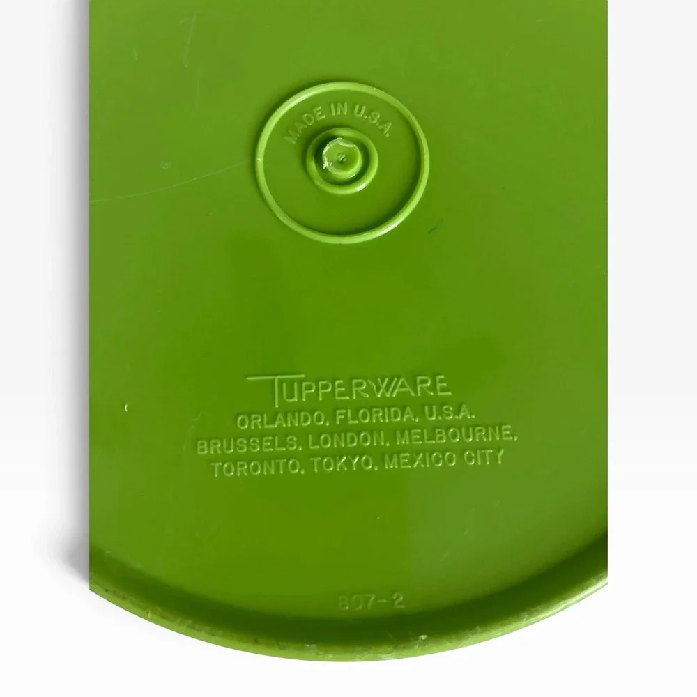 Vtg Tupperware Servalier Vintage Avocado Harvest Green 5 Cup Canister 811